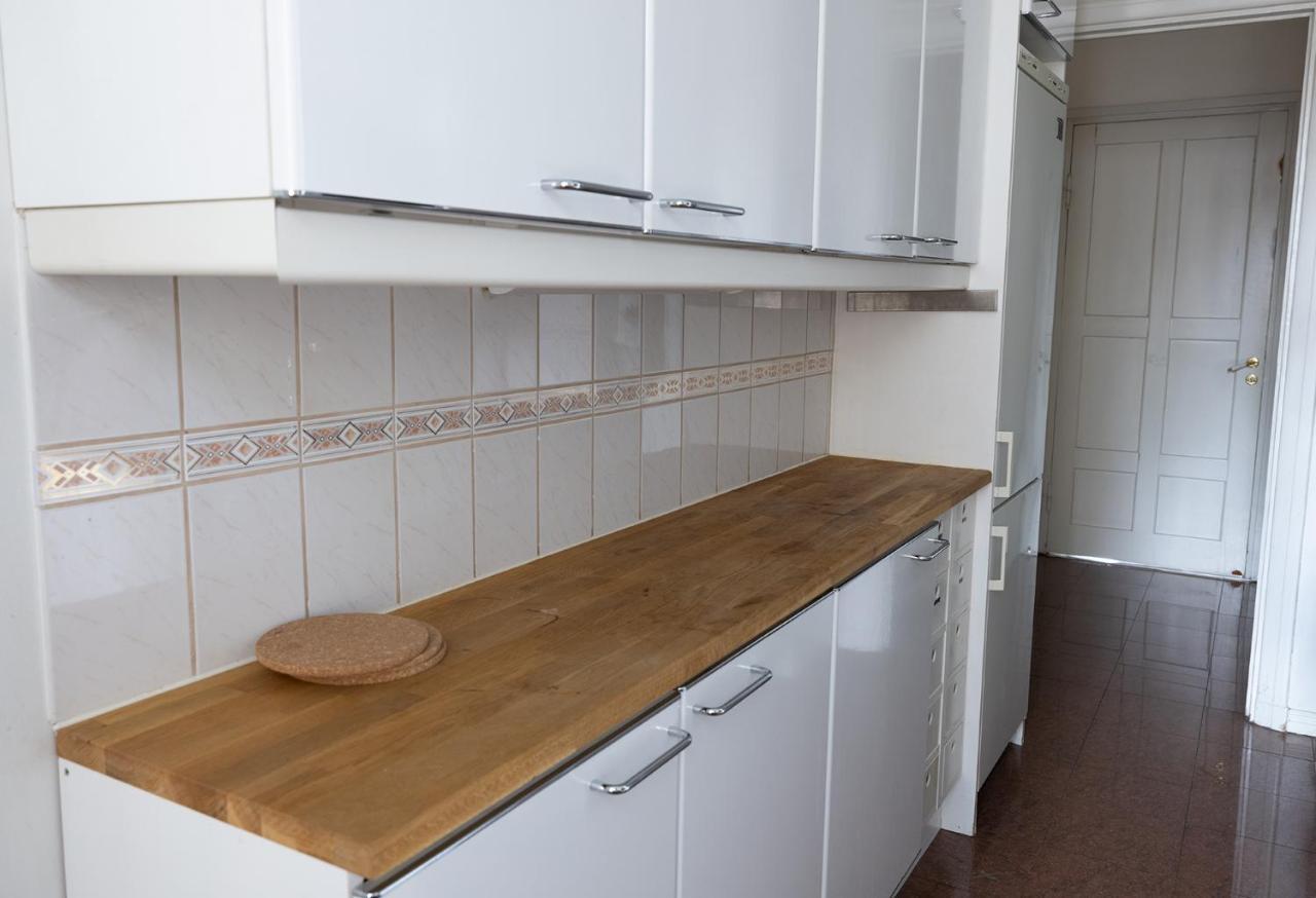 2Ndhomes City Center 2Br Apartment With Balcony And Sauna By Kaisaniemi Park Helsingfors Exteriör bild