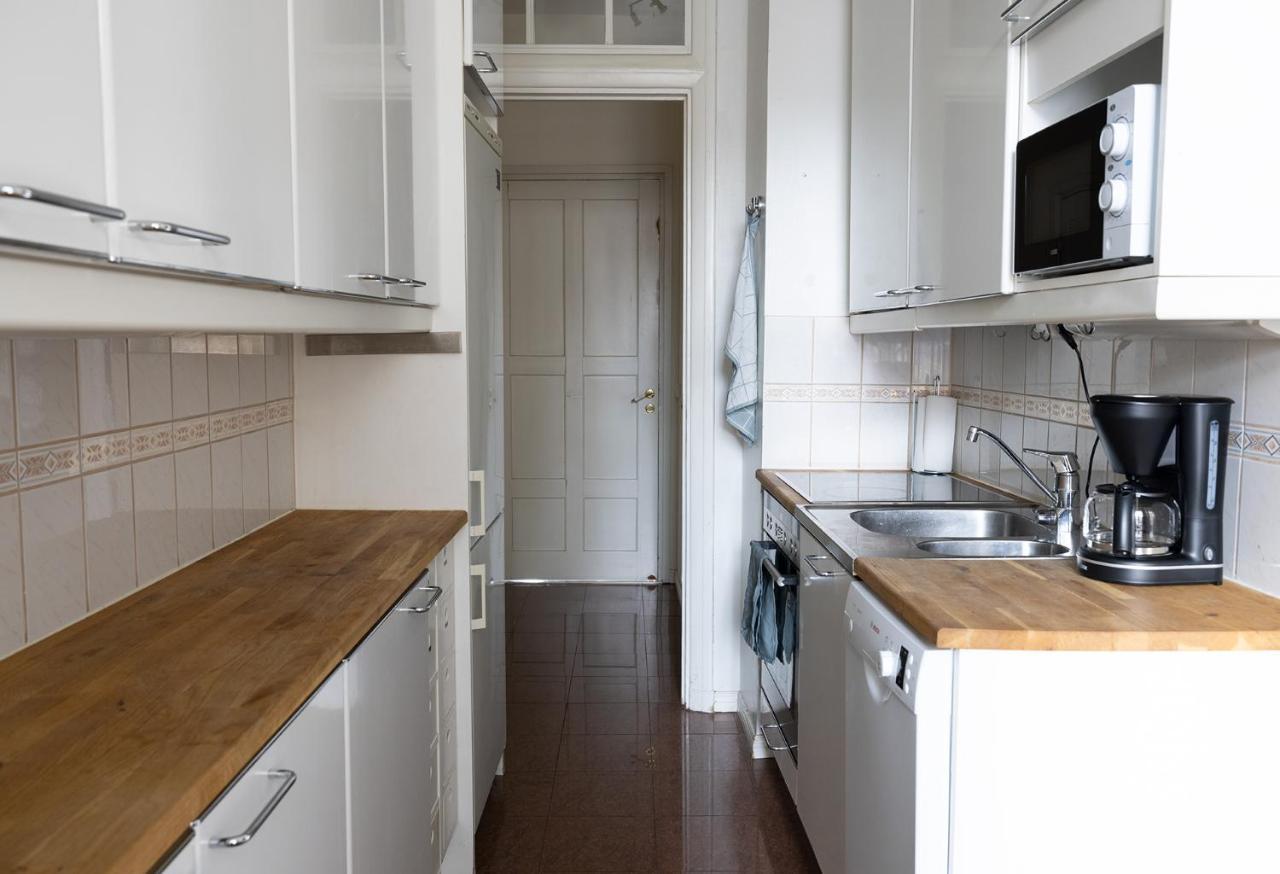 2Ndhomes City Center 2Br Apartment With Balcony And Sauna By Kaisaniemi Park Helsingfors Exteriör bild